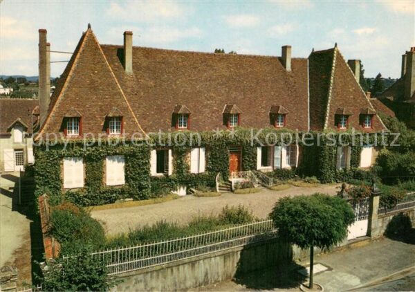 Luzy Maison du XVeme