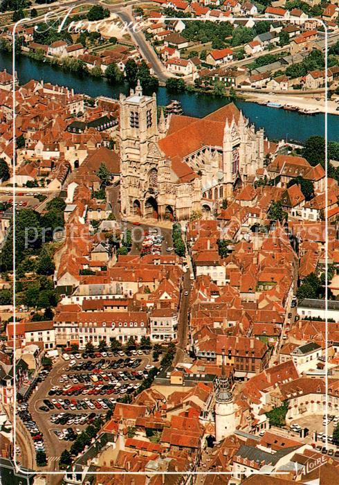Auxerre 89 Le coeur de la vieille ville Tour et po