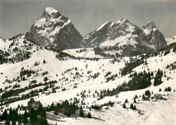 Ibergeregg SZ Hotel Passhöhe mit Mythen Winterlandsch