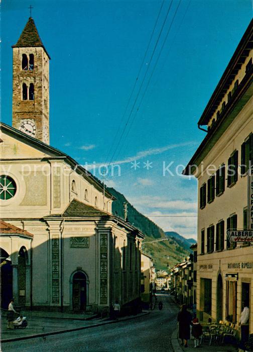 Airolo Ortsmotiv mit Kirche