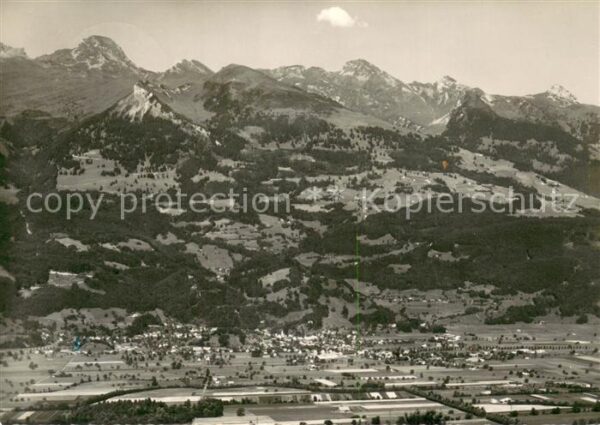 Sevelen Werdenberg mit Sevelerberg und Alvier