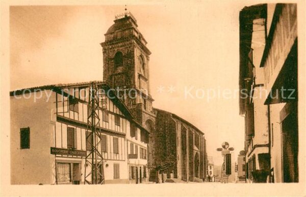 Urrugne Eglise et maisons basques