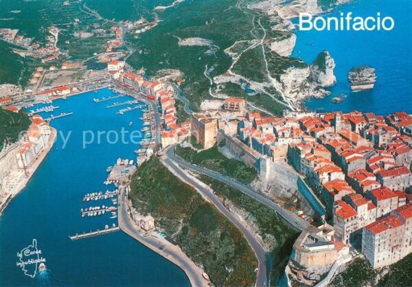 Bonifacio Corse du Sud La marine et la haute ville Vue aerienn