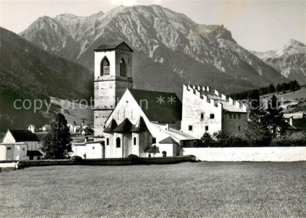 Grischun Clastra Müstair cun Piz Lad Klosterkirc