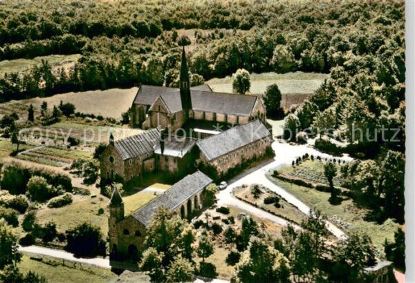 Plenee-Jugon Vue aerienne Abbaye de Boquen