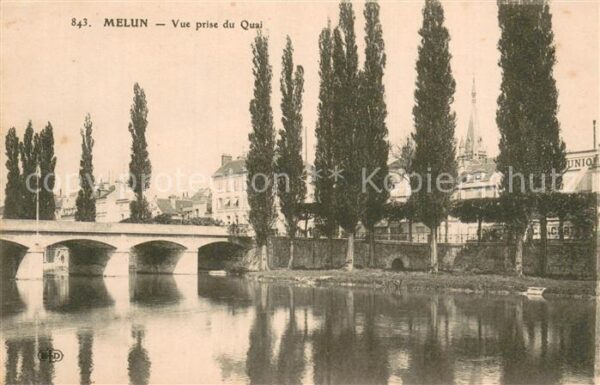 Melun 77 Vue prise du Quai