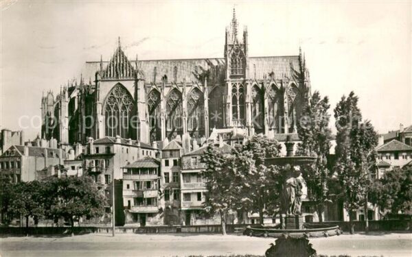 Metz  57 Moselle La Cathedrale Vue de la Place de la Com