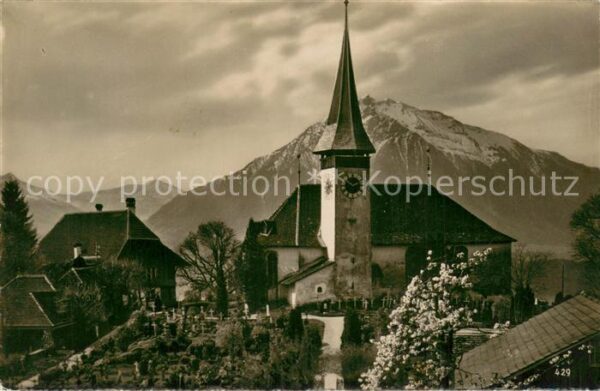 Sigriswil mit Kirche und Niesen