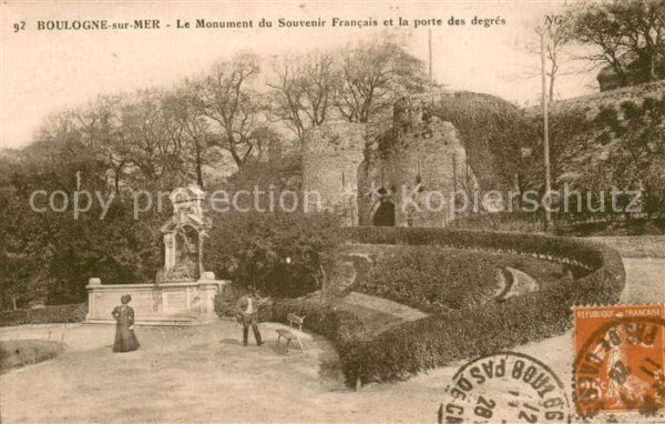 Boulogne 62-sur-Mer Le Monumentdu Souvenir Francais et la p