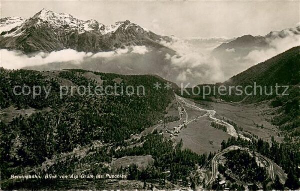 Berninabahn Blick von Alp Grüm ins Puschlav
