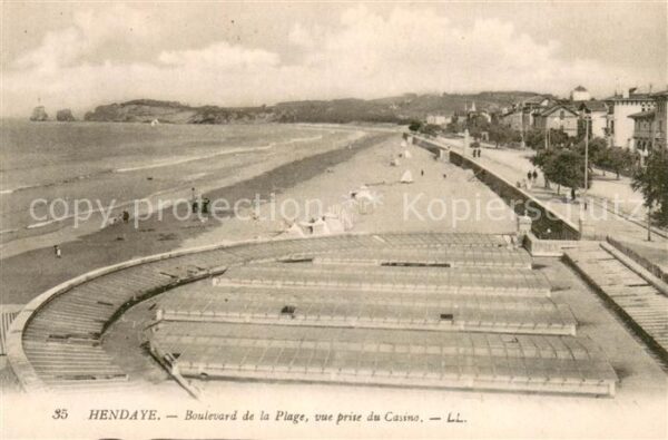 Hendaye 64 Boulevard de la Plage vue prise du Casi