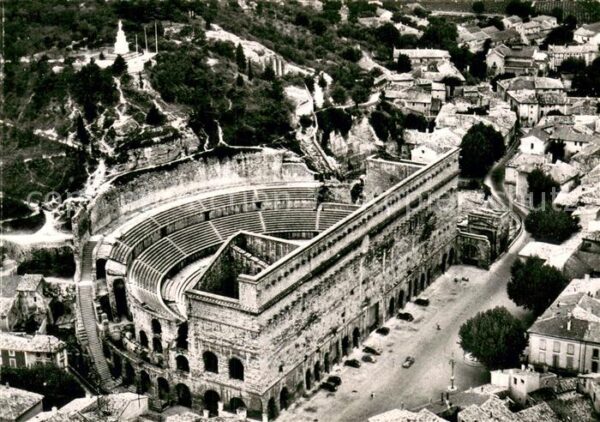 Orange 84 Vue aerienne sur le Theatre Antique et