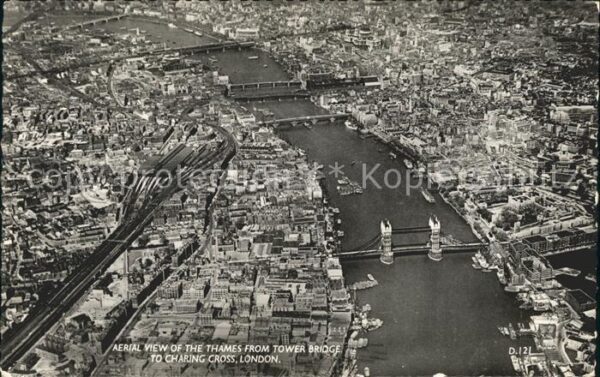 London Fliegeraufnahme Thames and Bridges