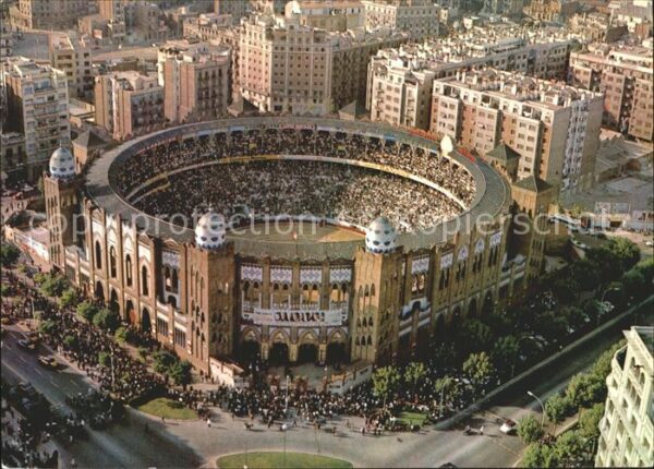 Barcelona Cataluna Fliegeraufnahme Plaza de Toros Monument