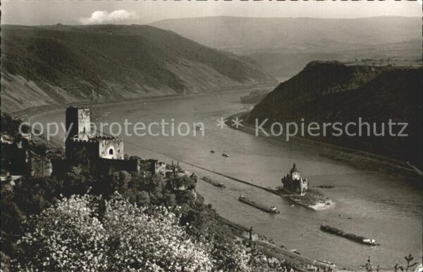 Kaub Rheinpartie Burg Gutenfels und die Pfal