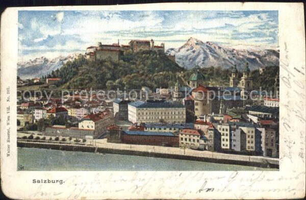 Salzburg Oesterreich Stadtblick mit Burg