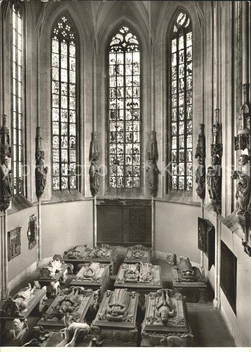 Tuebingen Stiftskirche Statuen der Apostel und he