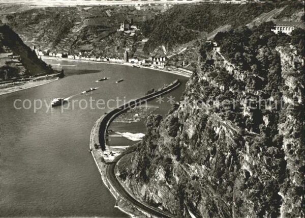 St Goarshausen mit Loreley und Burg Katz Fliegeraufnah