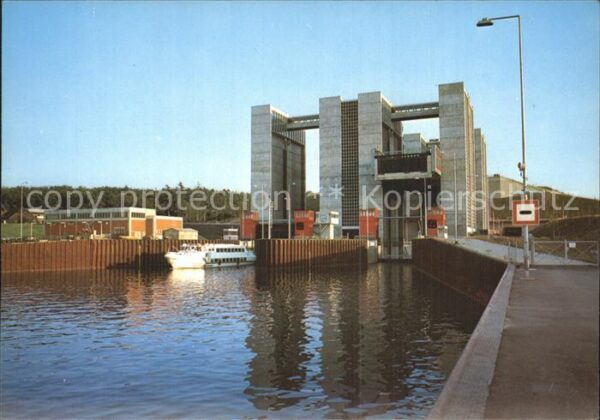 Schiffe Ships Navires Schiffshebewerk Scharnebeck Lüneburg
