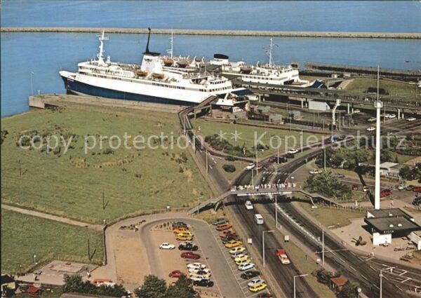 Faehre Ferry Bac Traghetto-- Fährbahnhof Puttgarden Fehmarn-Kai Flie