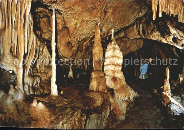 Hoehlen Caves Grottes Tropfsteinhöhle Attendorn Arkadengang