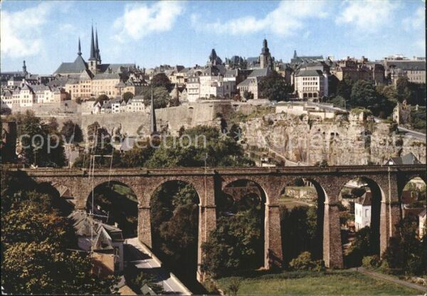 LUXEMBOURG  Luxemburg Oberstadt mit Bockfelsen