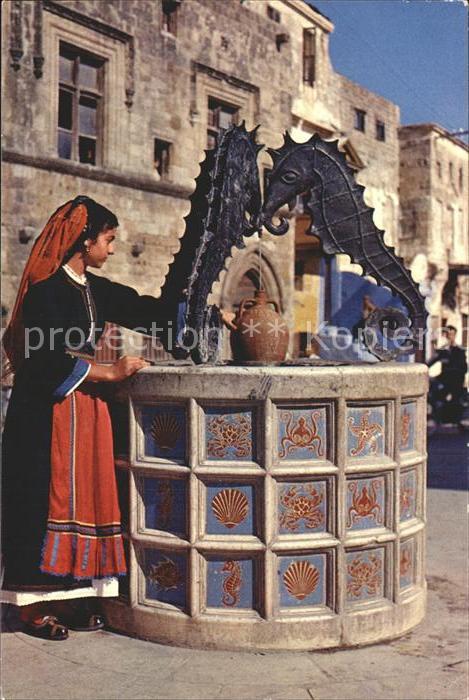 Griechenland Greece Frau in Tracht
