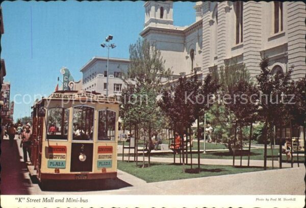 Sacramento California K-Street an Minibus