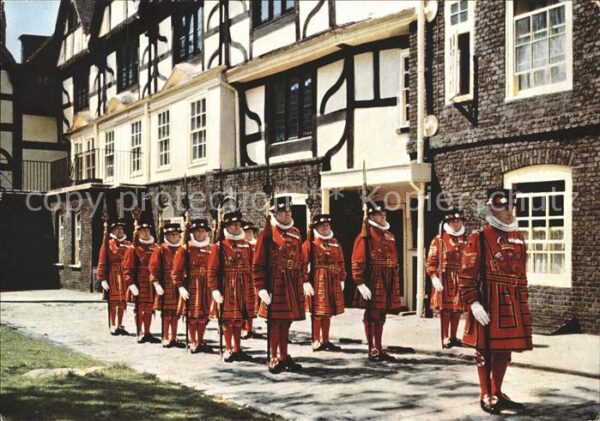 Leibgarde Wache Yeomen Warders Ceremonial Church Parade