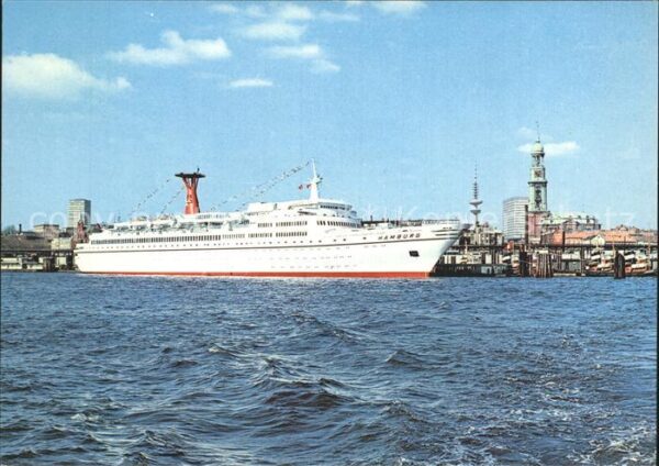 Faehre Ferry Bac Traghetto-- TS Hamburg Hafen Michaeliskirche Fernse