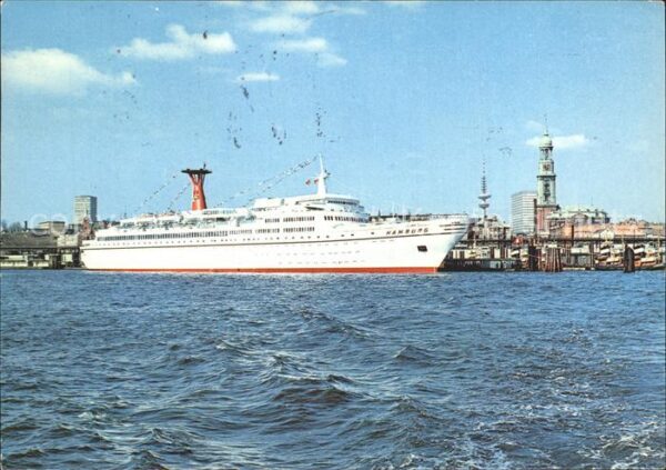 Faehre Ferry Bac Traghetto-- TS Hamburg Hafen Michaeliskirche Fernse