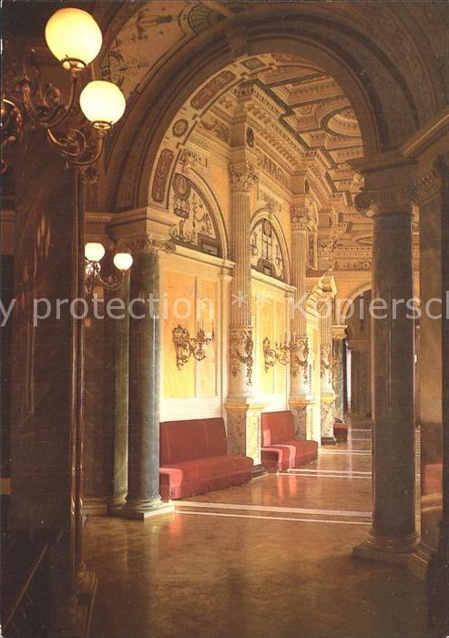 Opergebaeude Semperoper Dresden Foyerbreich