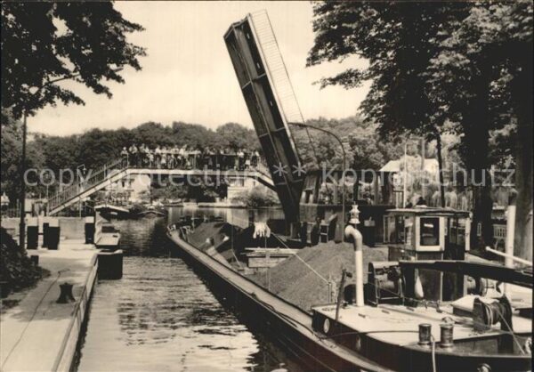 Woltersdorf Erkner Schleuse Frachter