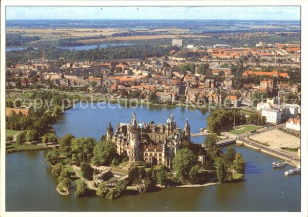Schwerin Mecklenburg Fliegeraufnahme Schloss