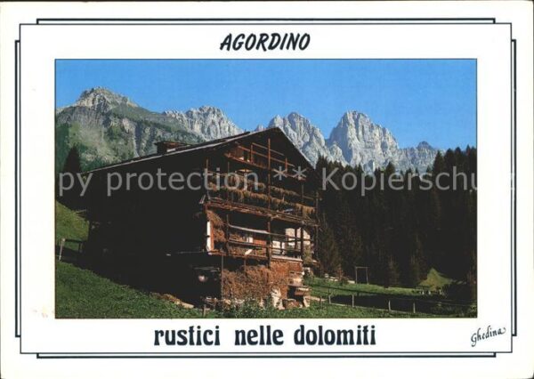 Dolomiten Agordino Holzhäuser