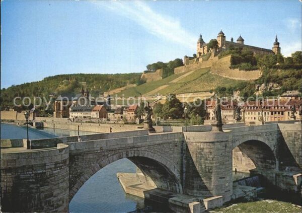 Wuerzburg Festung Marienburg Mainbrücke