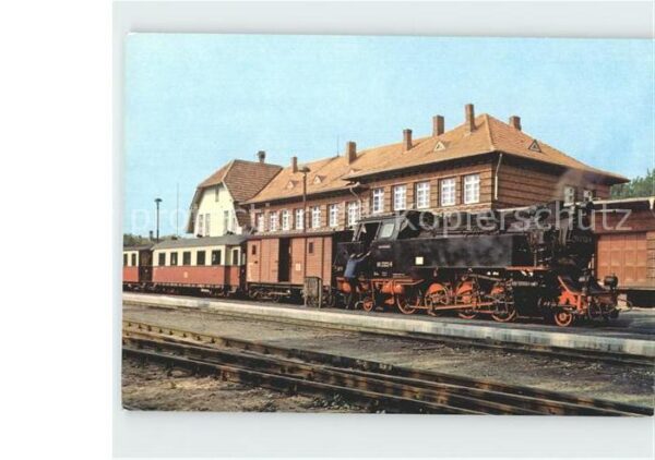 Kuehlungsborn Ostseebad Bäderbahn im Bahnhof Kühlungsborn