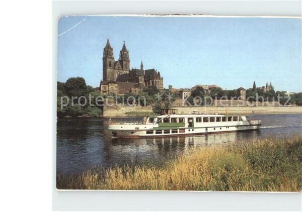 Magdeburg Dom Fahrgastschiff