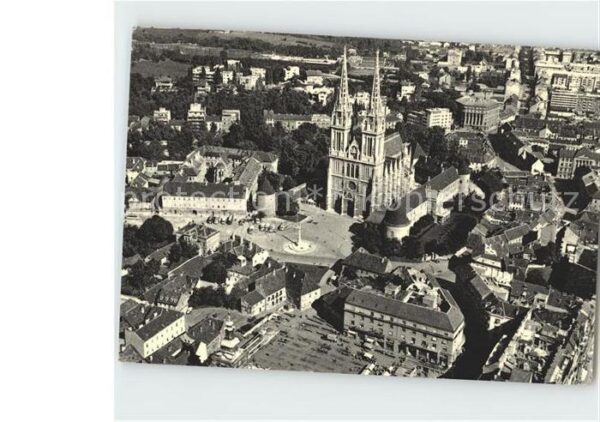 Zagreb Katedrala avijonski snimak