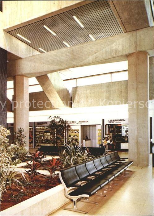 Koeln Rhein Flughafen Köln Bonn Empfangshalle Shopp