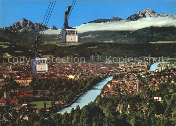 Innsbruck Nordkettenbahn-Wegenkreuzung Serles Noc