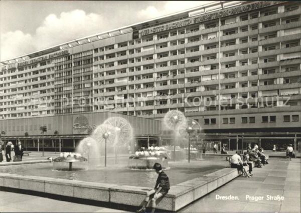 Dresden Prager Strasse Wasserspiele