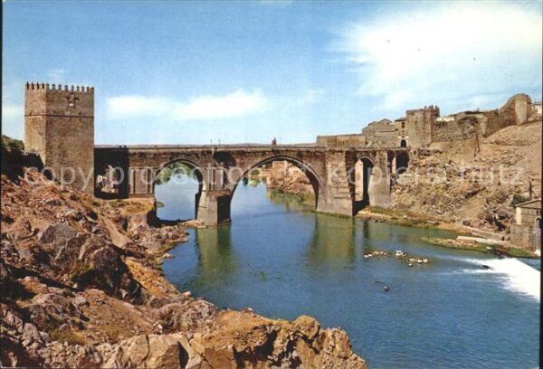Toledo Castilla-La Mancha Puente San Martin y rio Tajo