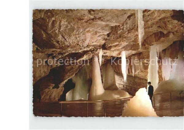 Hoehlen Caves Grottes Dachstein-Rieseneishöhle Tristandom