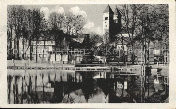 Bad Klosterlausnitz Partie am Schwanenteich Kirche Wassersp