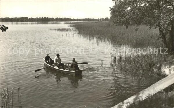 Schwerin Koenigs-Wusterhausen Uferpartie an der Horstbrücke Ruderboot