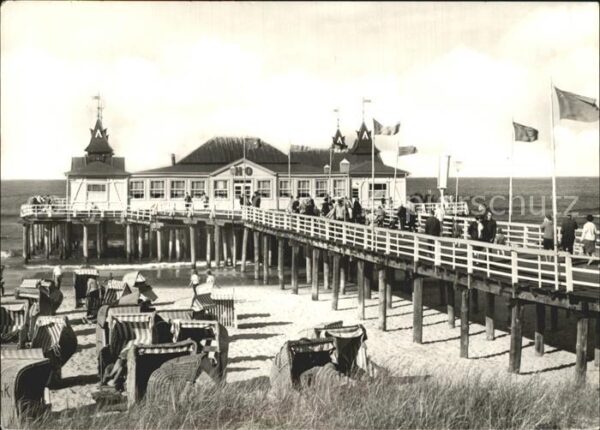 Ahlbeck Ostseebad Strand mit Seebrücke