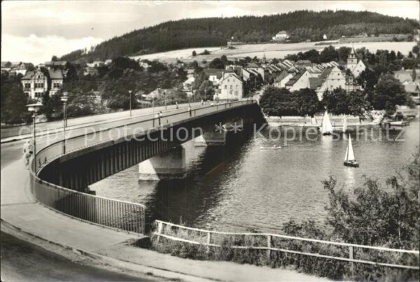 Saalburg Saale am Stausee der Saaletalsperre Brücke