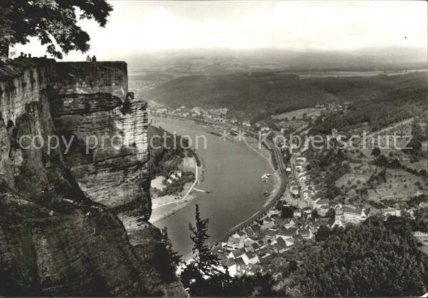 Koenigstein Saechsische Schweiz Panorama Blick von der Festung Elbe