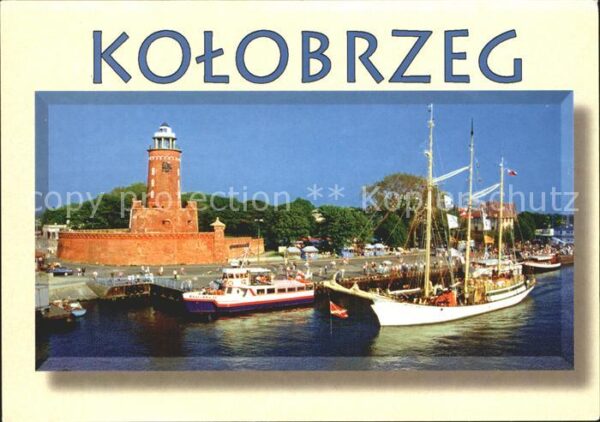 Kolobrzeg Polen Leuchtturm mit Bastion Hafen Segelschif
